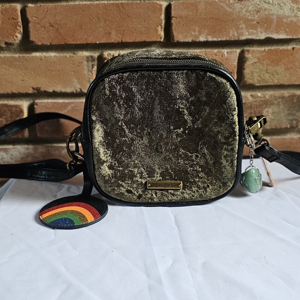 ✨ Madden Girl Crushed Velvet Crossbody Bag ✨